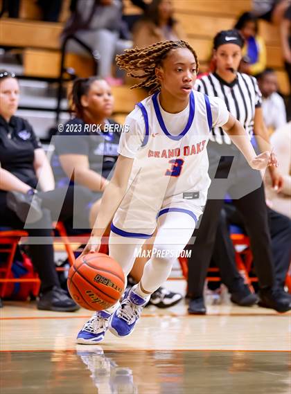 Thumbnail 3 in Grand Oaks vs Aldine (UIL-6A Bi-District Playoffs) photogallery.