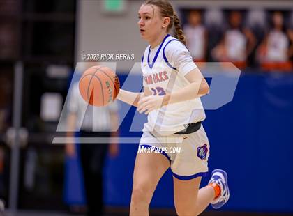Thumbnail 2 in Grand Oaks vs Aldine (UIL-6A Bi-District Playoffs) photogallery.