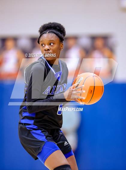 Thumbnail 1 in Grand Oaks vs Aldine (UIL-6A Bi-District Playoffs) photogallery.