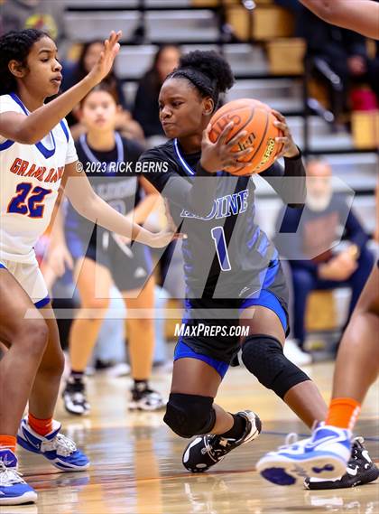 Thumbnail 2 in Grand Oaks vs Aldine (UIL-6A Bi-District Playoffs) photogallery.