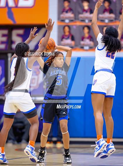 Thumbnail 1 in Grand Oaks vs Aldine (UIL-6A Bi-District Playoffs) photogallery.
