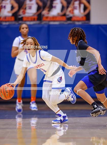 Thumbnail 2 in Grand Oaks vs Aldine (UIL-6A Bi-District Playoffs) photogallery.