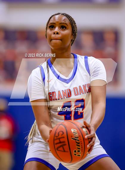 Thumbnail 3 in Grand Oaks vs Aldine (UIL-6A Bi-District Playoffs) photogallery.