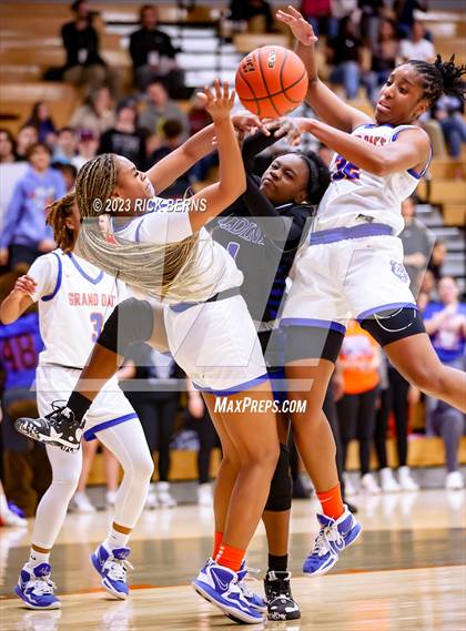 Thumbnail 1 in Grand Oaks vs Aldine (UIL-6A Bi-District Playoffs) photogallery.