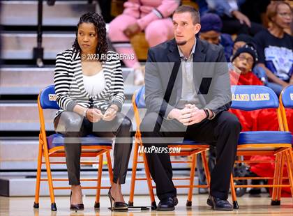 Thumbnail 2 in Grand Oaks vs Aldine (UIL-6A Bi-District Playoffs) photogallery.