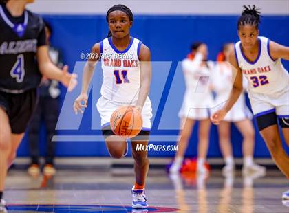 Thumbnail 3 in Grand Oaks vs Aldine (UIL-6A Bi-District Playoffs) photogallery.