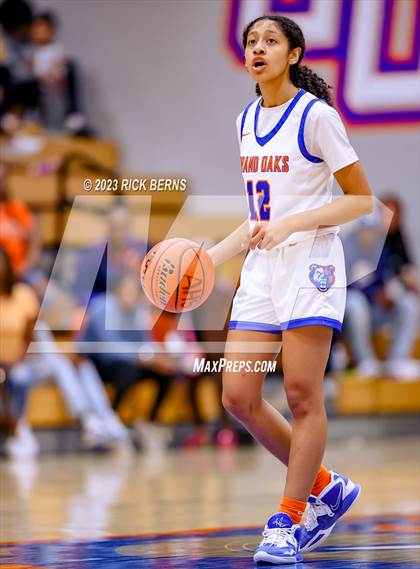 Thumbnail 1 in Grand Oaks vs Aldine (UIL-6A Bi-District Playoffs) photogallery.