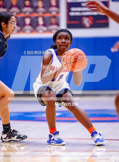 Thumbnail 2 in Grand Oaks vs Aldine (UIL-6A Bi-District Playoffs) photogallery.