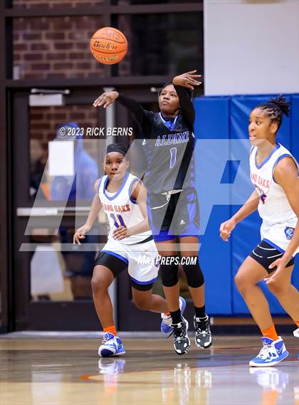 Thumbnail 2 in Grand Oaks vs Aldine (UIL-6A Bi-District Playoffs) photogallery.