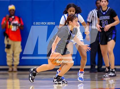 Thumbnail 3 in Grand Oaks vs Aldine (UIL-6A Bi-District Playoffs) photogallery.