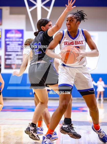 Thumbnail 2 in Grand Oaks vs Aldine (UIL-6A Bi-District Playoffs) photogallery.