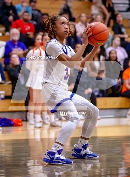 Thumbnail 3 in Grand Oaks vs Aldine (UIL-6A Bi-District Playoffs) photogallery.