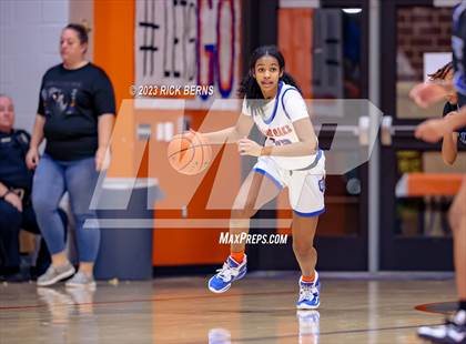 Thumbnail 2 in Grand Oaks vs Aldine (UIL-6A Bi-District Playoffs) photogallery.