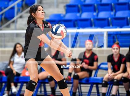 Thumbnail 3 in Clark vs. Stevens photogallery.