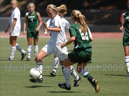 Thumbnail 2 in White Oak vs Kings Mountain (NCHSAA 3-A Final) photogallery.