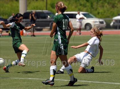 Thumbnail 3 in White Oak vs Kings Mountain (NCHSAA 3-A Final) photogallery.