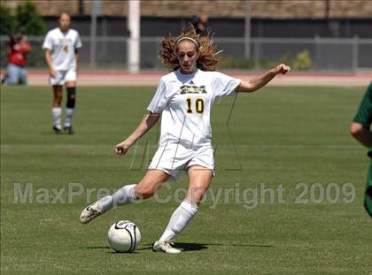Thumbnail 3 in White Oak vs Kings Mountain (NCHSAA 3-A Final) photogallery.