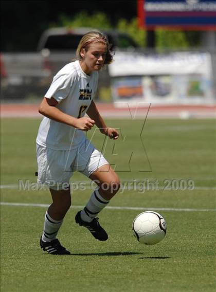 Thumbnail 2 in White Oak vs Kings Mountain (NCHSAA 3-A Final) photogallery.