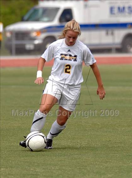 Thumbnail 3 in White Oak vs Kings Mountain (NCHSAA 3-A Final) photogallery.