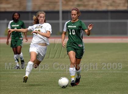 Thumbnail 3 in White Oak vs Kings Mountain (NCHSAA 3-A Final) photogallery.
