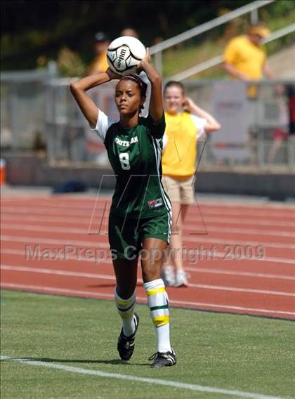 Thumbnail 3 in White Oak vs Kings Mountain (NCHSAA 3-A Final) photogallery.