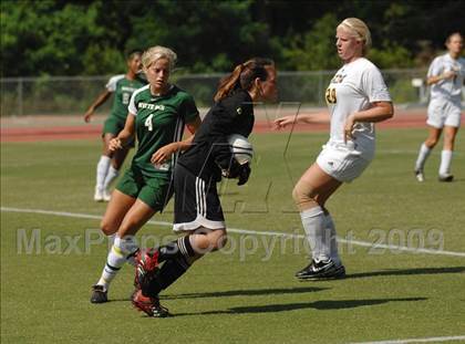 Thumbnail 2 in White Oak vs Kings Mountain (NCHSAA 3-A Final) photogallery.