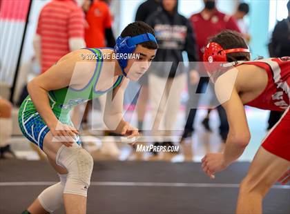 Thumbnail 2 in CIF-CS D4 Section Semifinals photogallery.