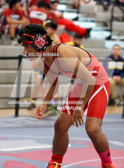 Thumbnail 2 in CIF-CS D4 Section Semifinals photogallery.