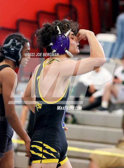 Thumbnail 1 in CIF-CS D4 Section Semifinals photogallery.