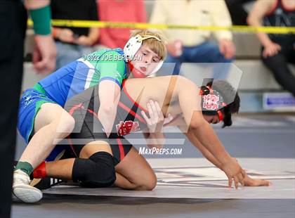 Thumbnail 2 in CIF-CS D4 Section Semifinals photogallery.