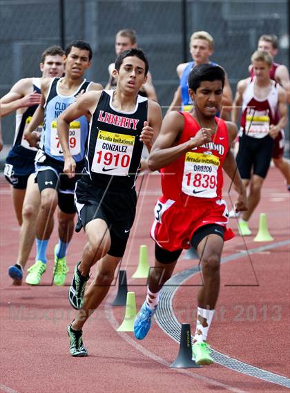 Thumbnail 3 in Arcadia Invitational (800 M Run) photogallery.