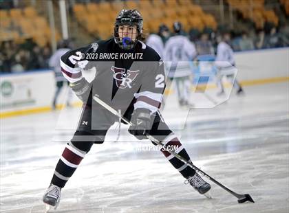 Thumbnail 3 in Verona/Glen Ridge vs Livingston photogallery.