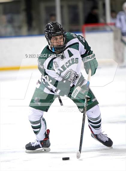 Thumbnail 3 in Verona/Glen Ridge vs Livingston photogallery.