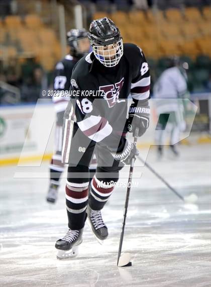 Thumbnail 3 in Verona/Glen Ridge vs Livingston photogallery.