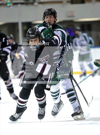 Thumbnail 2 in Verona/Glen Ridge vs Livingston photogallery.