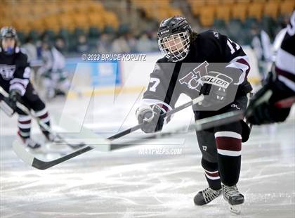 Thumbnail 3 in Verona/Glen Ridge vs Livingston photogallery.