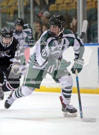 Thumbnail 1 in Verona/Glen Ridge vs Livingston photogallery.