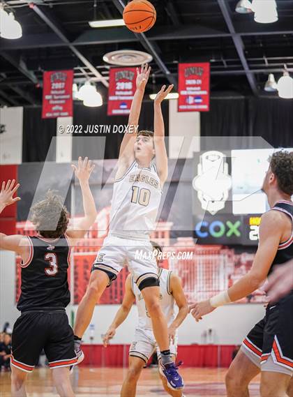 Thumbnail 3 in Boulder City vs. Fernley (NIAA Class 3A State Boys Semifinal) photogallery.