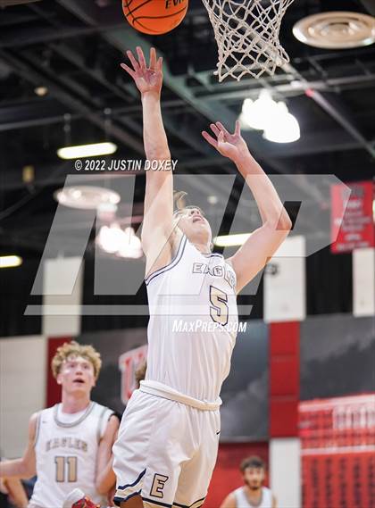 Thumbnail 2 in Boulder City vs. Fernley (NIAA Class 3A State Boys Semifinal) photogallery.