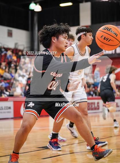 Thumbnail 3 in Boulder City vs. Fernley (NIAA Class 3A State Boys Semifinal) photogallery.