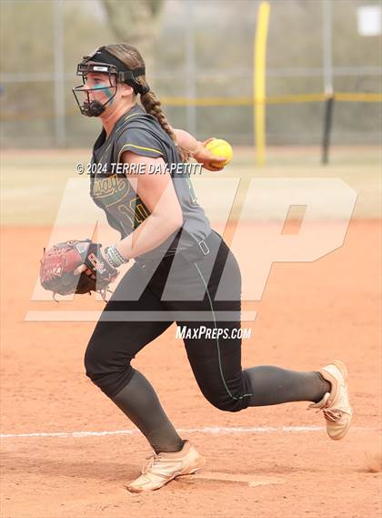 Thumbnail 3 in Greenway vs Coconino (Sunrise Mountain Invitational) photogallery.