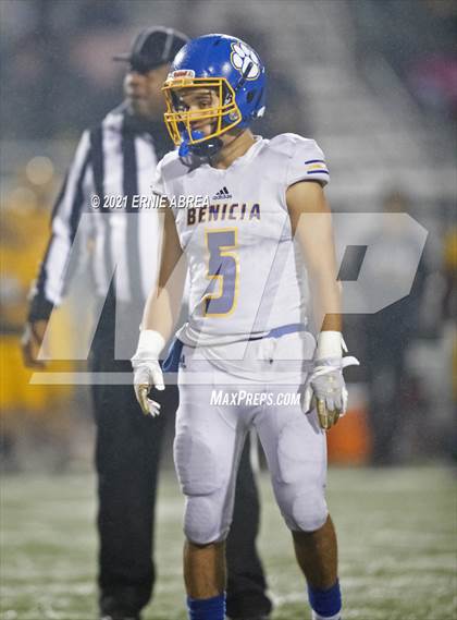 Thumbnail 3 in Benicia @ Las Lomas (CIF NCS D3 Semifinal) photogallery.