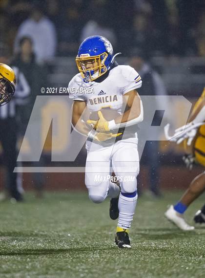 Thumbnail 3 in Benicia @ Las Lomas (CIF NCS D3 Semifinal) photogallery.