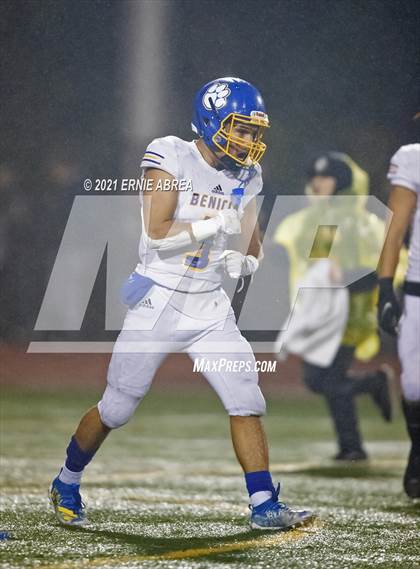 Thumbnail 3 in Benicia @ Las Lomas (CIF NCS D3 Semifinal) photogallery.