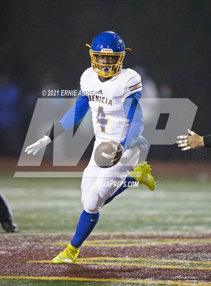 Thumbnail 3 in Benicia @ Las Lomas (CIF NCS D3 Semifinal) photogallery.