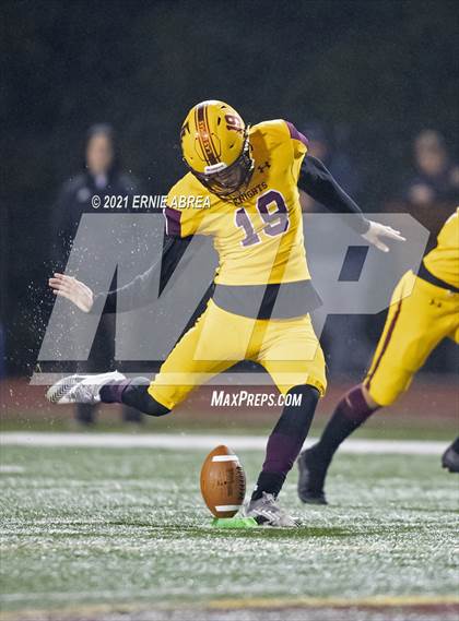 Thumbnail 3 in Benicia @ Las Lomas (CIF NCS D3 Semifinal) photogallery.
