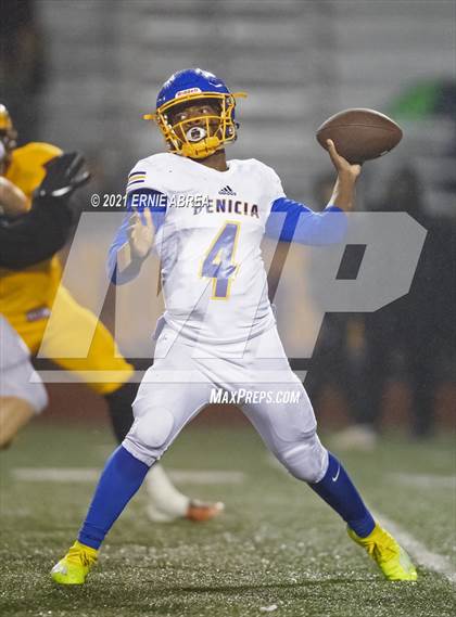 Thumbnail 2 in Benicia @ Las Lomas (CIF NCS D3 Semifinal) photogallery.