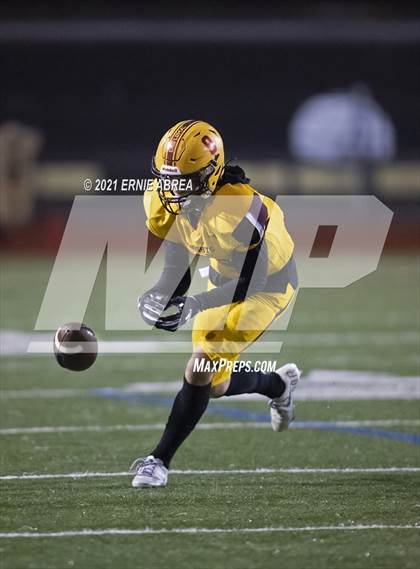 Thumbnail 2 in Benicia @ Las Lomas (CIF NCS D3 Semifinal) photogallery.