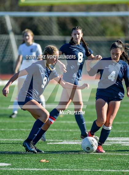 Thumbnail 2 in Capital @ Lakes (WIAA 3A Divisional Playoff) photogallery.