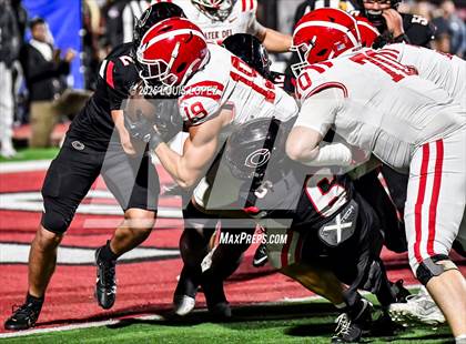 Thumbnail 3 in Mater Dei @ Centennial (CIF SS D1 Semifinal) photogallery.